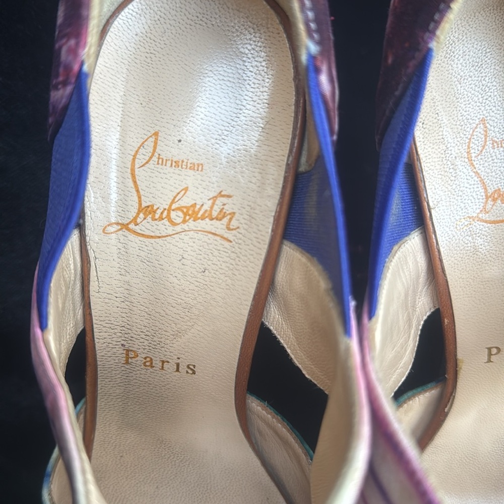 CHRISTIAN LOUBOUTIN TYE DYE SUEDE/ FABRIC PITOU PEEP TOE HIGH HEEL SHOES- 9 ๐๐ ๐ฅ - Picture 4 of 14